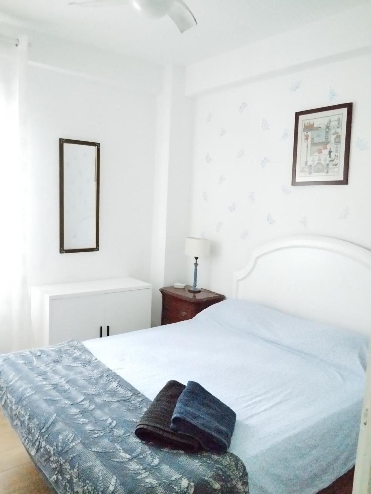 Apartamento Luminoso Y Nuevo En Madrid Rio エクステリア 写真